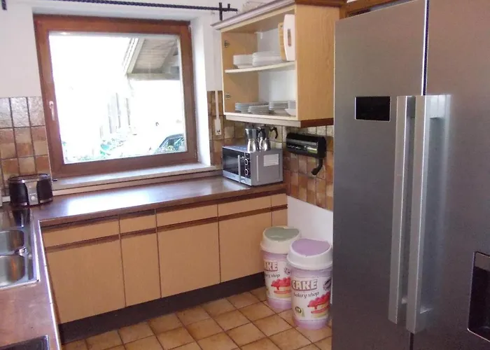Apartment Xxl Apartment, 10 Beds, 4 Sleep-rooms, 140qm, 2 Wc, 2 Shower && Bruckmuhl