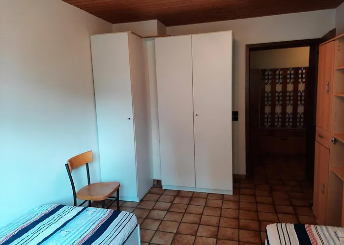 Apartment Xxl Apartment, 10 Beds, 4 Sleep-rooms, 140qm, 2 Wc, 2 Shower &&
