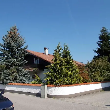 Apartment Xxl Apartment, 10 Beds, 4 Sleep-rooms, 140qm, 2 Wc, 2 Shower && Bruckmuhl