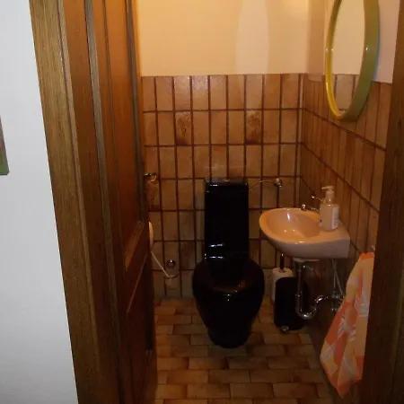 Xxl Apartment, 10 Beds, 4 Sleep-rooms, 140qm, 2 Wc, 2 Shower && Bruckmuhl