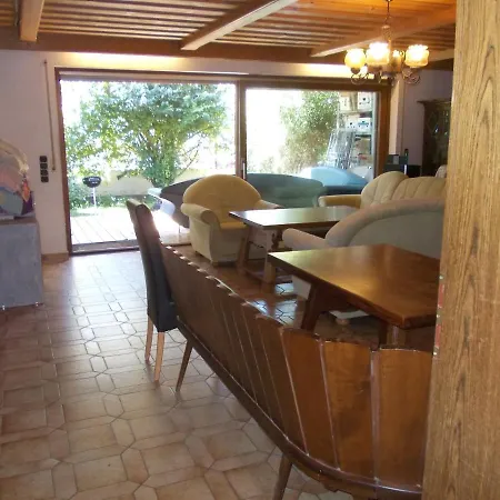Xxl Apartment, 10 Beds, 4 Sleep-rooms, 140qm, 2 Wc, 2 Shower && Bruckmuhl