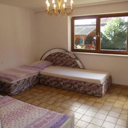 Xxl Apartment, 10 Beds, 4 Sleep-rooms, 140qm, 2 Wc, 2 Shower && Apartment