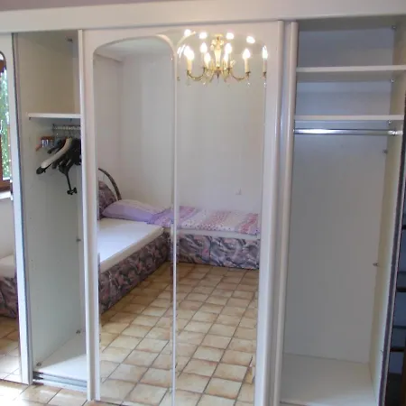 Apartment Xxl Apartment, 10 Beds, 4 Sleep-rooms, 140qm, 2 Wc, 2 Shower && *