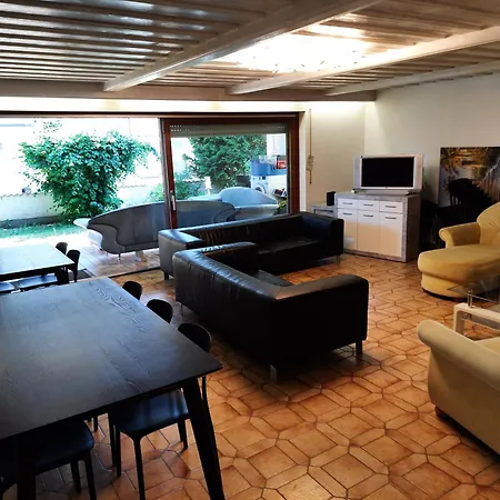 Xxl Apartment, 10 Beds, 4 Sleep-rooms, 140qm, 2 Wc, 2 Shower && شقة