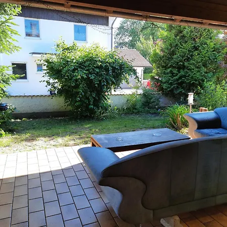 Xxl Apartment, 10 Beds, 4 Sleep-rooms, 140qm, 2 Wc, 2 Shower && شقة Bruckmühl